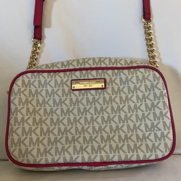 Michael Kors Handbags - MICHAEL KORS Jet Set Multi Hot Pink Shoulder Crossbody Bag